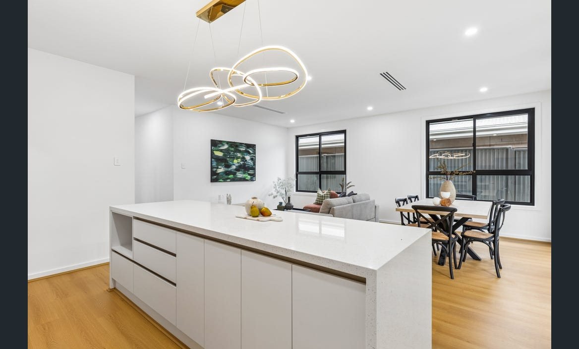 Windsor Gardens — Kitchen island and pendant